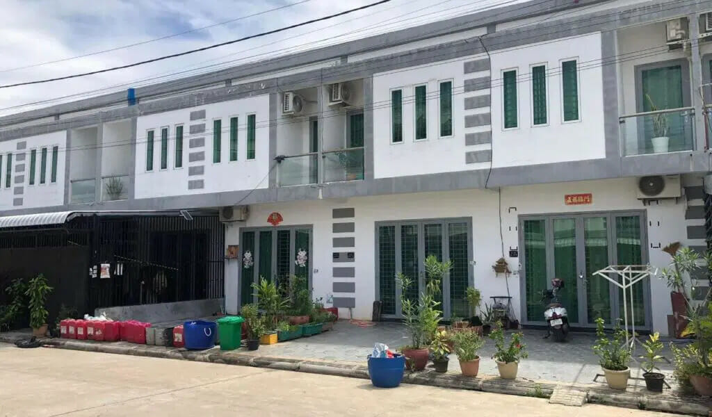 ផ្ទះល្វែងលក់ ៣ទីតាំង នៅសង្កាត់ដង្កោ 3 image 6 67