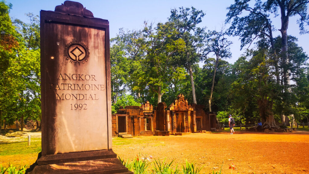 ប្រាសាទបន្ទាយស្រី (តំបន់ប្រាសាទដទៃទៀត) ខេត្តសៀមរាប 2 ប្រាសាទបន្ទាយស្រី ២