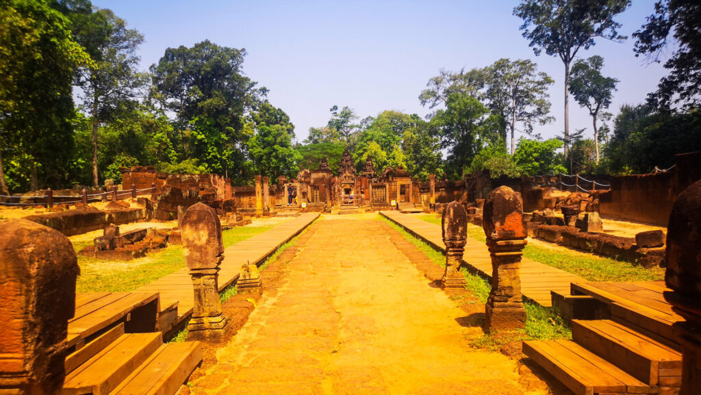 ប្រាសាទបន្ទាយស្រី (តំបន់ប្រាសាទដទៃទៀត) ខេត្តសៀមរាប 4 ប្រាសាទបន្ទាយស្រី ៣