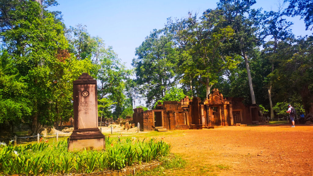 ប្រាសាទបន្ទាយស្រី (តំបន់ប្រាសាទដទៃទៀត) ខេត្តសៀមរាប 1 ប្រាសាទបន្ទាយស្រី ៤