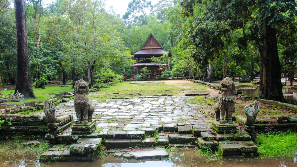 ប្រាសាទទេពប្រណម (ប្រាសាទស្ថិតក្នុងអង្គរធំ) ខេត្តសៀមរាប 1 image 2023 09 21 10 42 01